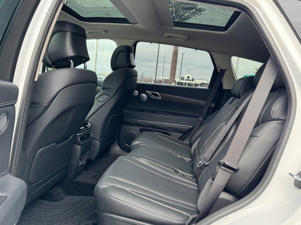 Certified 2025 Genesis GV80 2.5T Prestige image 10