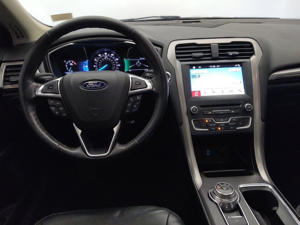Used 2018 Ford Fusion SE w/ Fusion SE Technology Package image 22