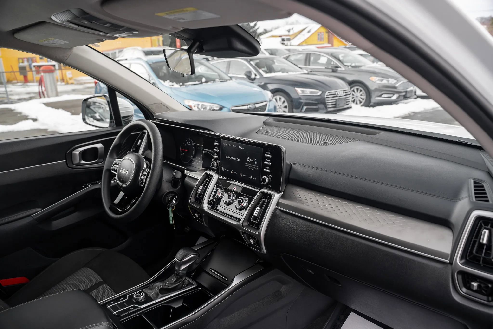 Used 2022 Kia Sorento LX image 13