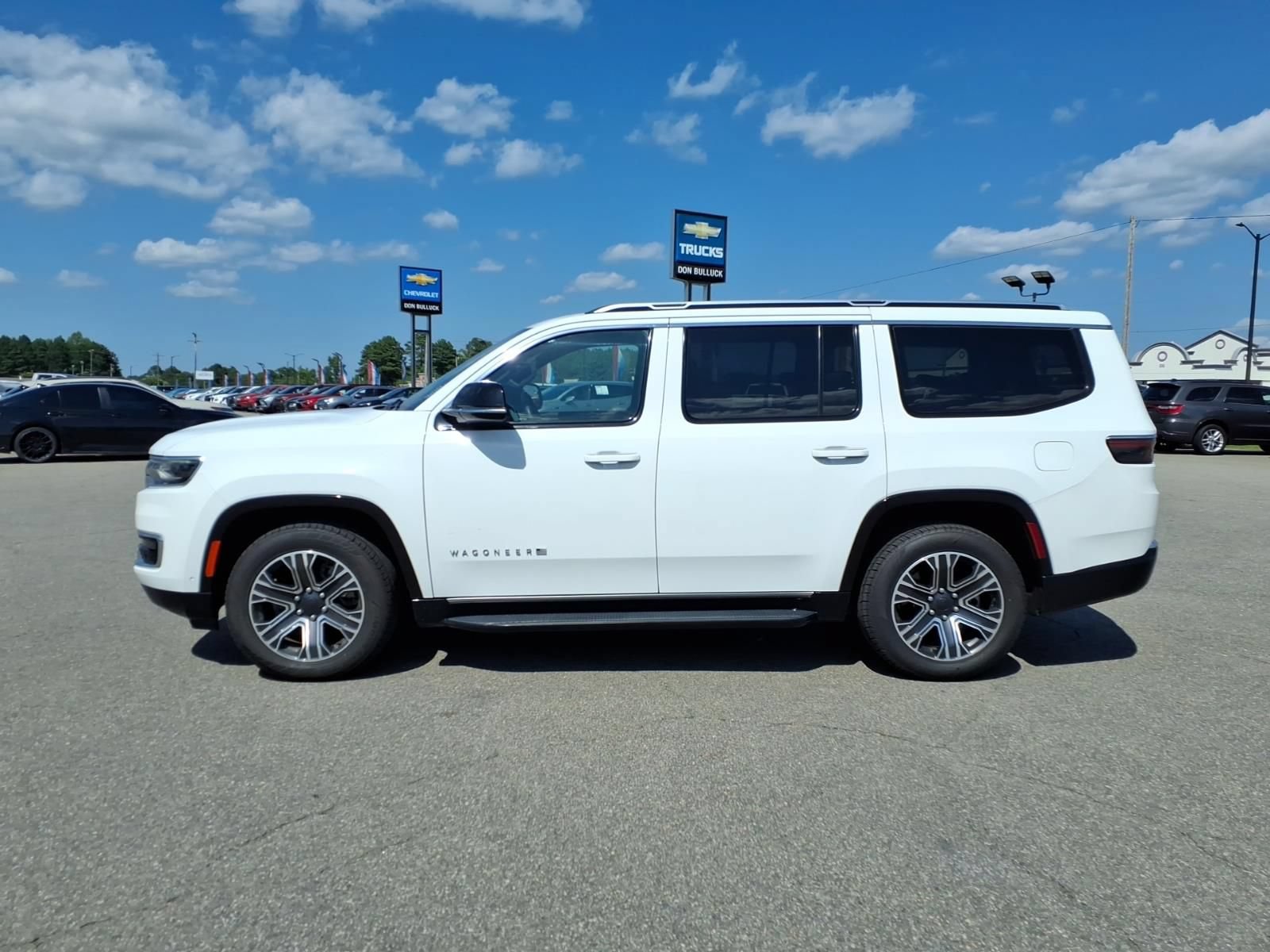 Used 2024 Jeep Wagoneer Series II w/ Flexible Seating Group AWD/4WD video 2