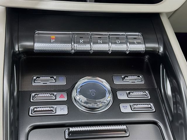 New 2026 Lincoln Nautilus Premier image 17