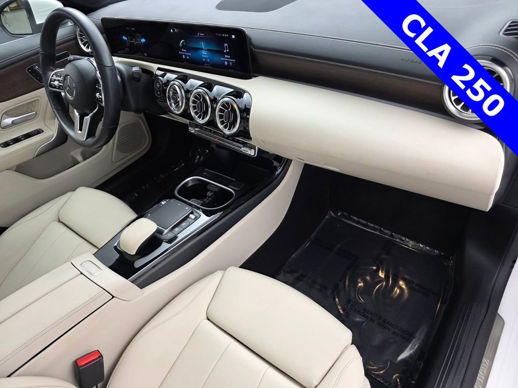 Used 2023 Mercedes-Benz CLA 250 image 30