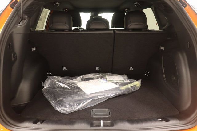New 2026 Jeep Compass Latitude w/ Sun and Sound Group image 19