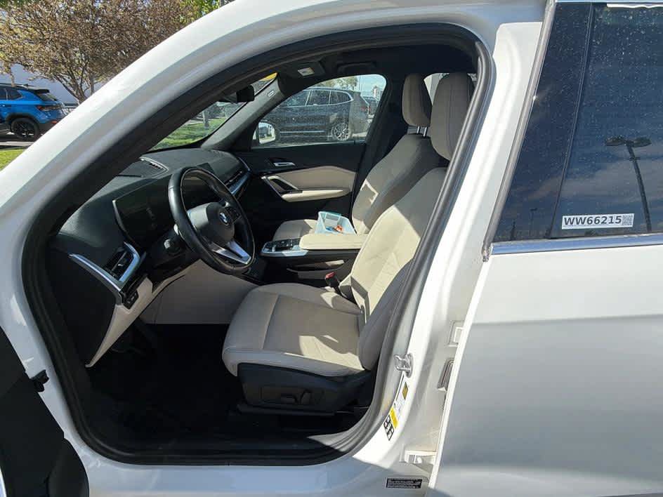 Used 2023 BMW X1 xDrive28i AWD/4WD image 12