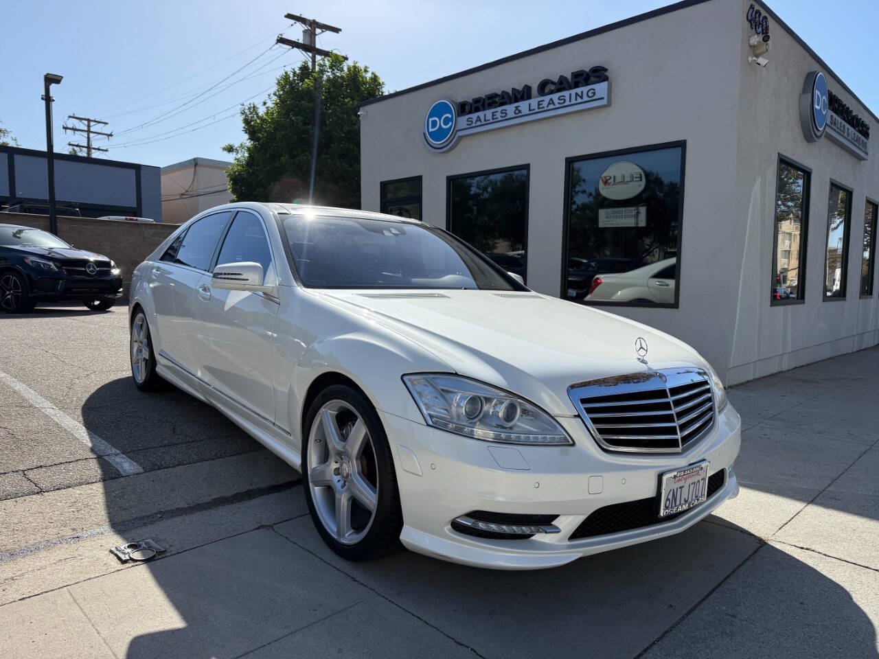 Used 2011 Mercedes-Benz S 550 image 3