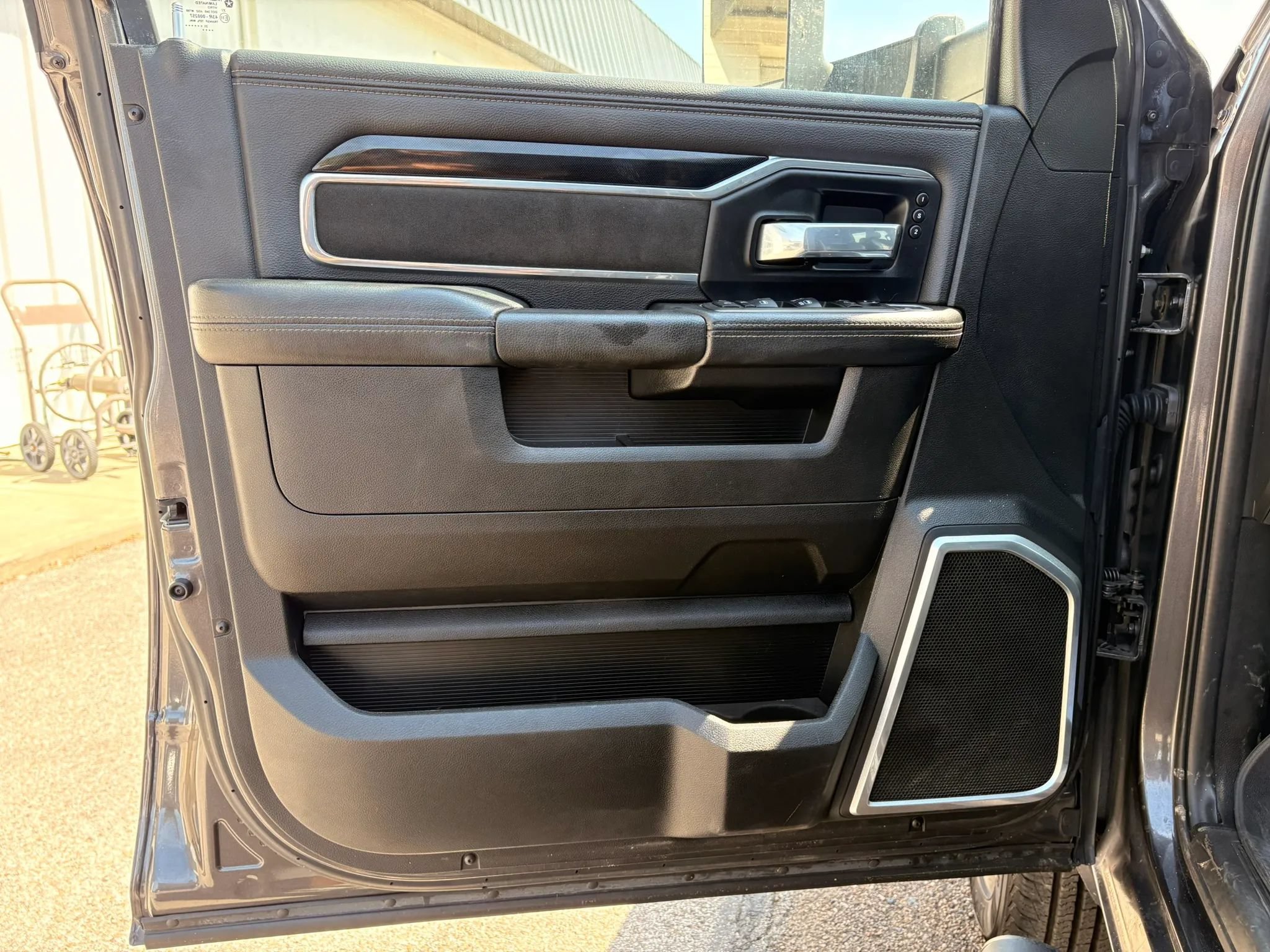Used 2021 RAM 3500 Laramie w/ Night Edition AWD/4WD image 12