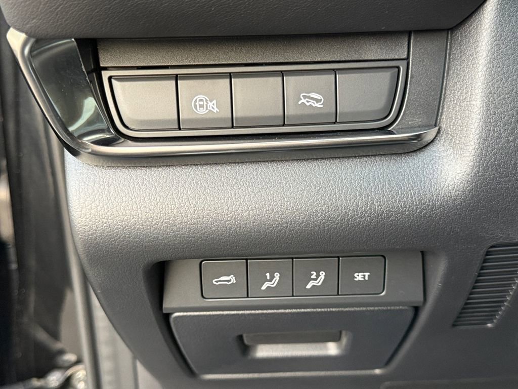 Used 2025 MAZDA CX-30 AWD 2.5 S w/ Premium Package image 20