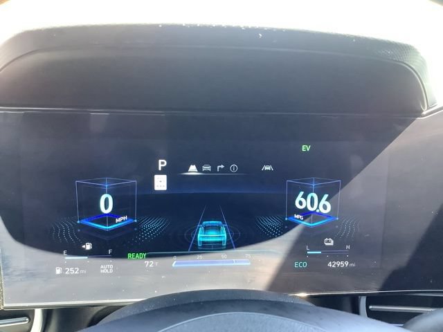 Certified 2024 Hyundai Elantra Blue FWD image 37