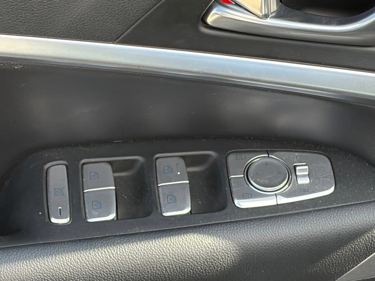 Used 2026 Genesis G70 2.5T RWD image 8