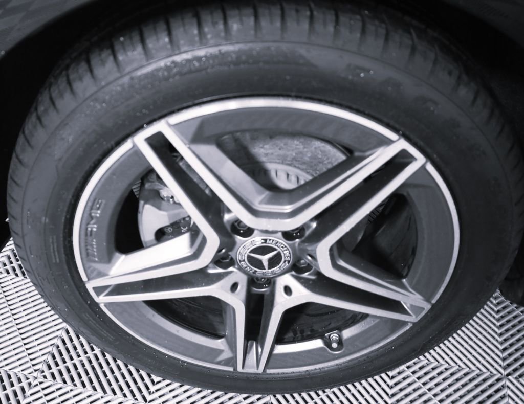 Certified 2022 Mercedes-Benz E 350 4MATIC Sedan image 7