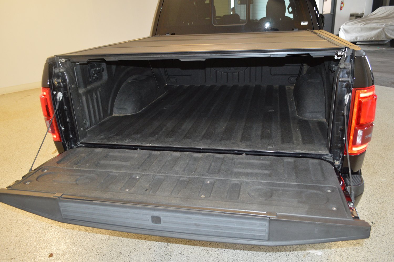 Used 2016 Ford F150 Limited w/ Trailer Tow Package AWD/4WD image 13