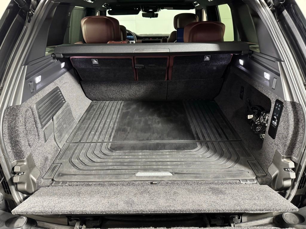 Used 2024 Land Rover Range Rover Autobiography image 30