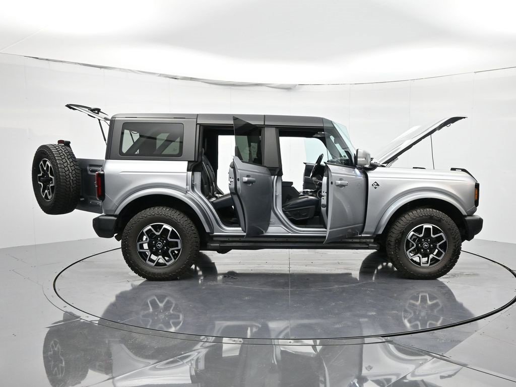 Used 2023 Ford Bronco Outer Banks image 46