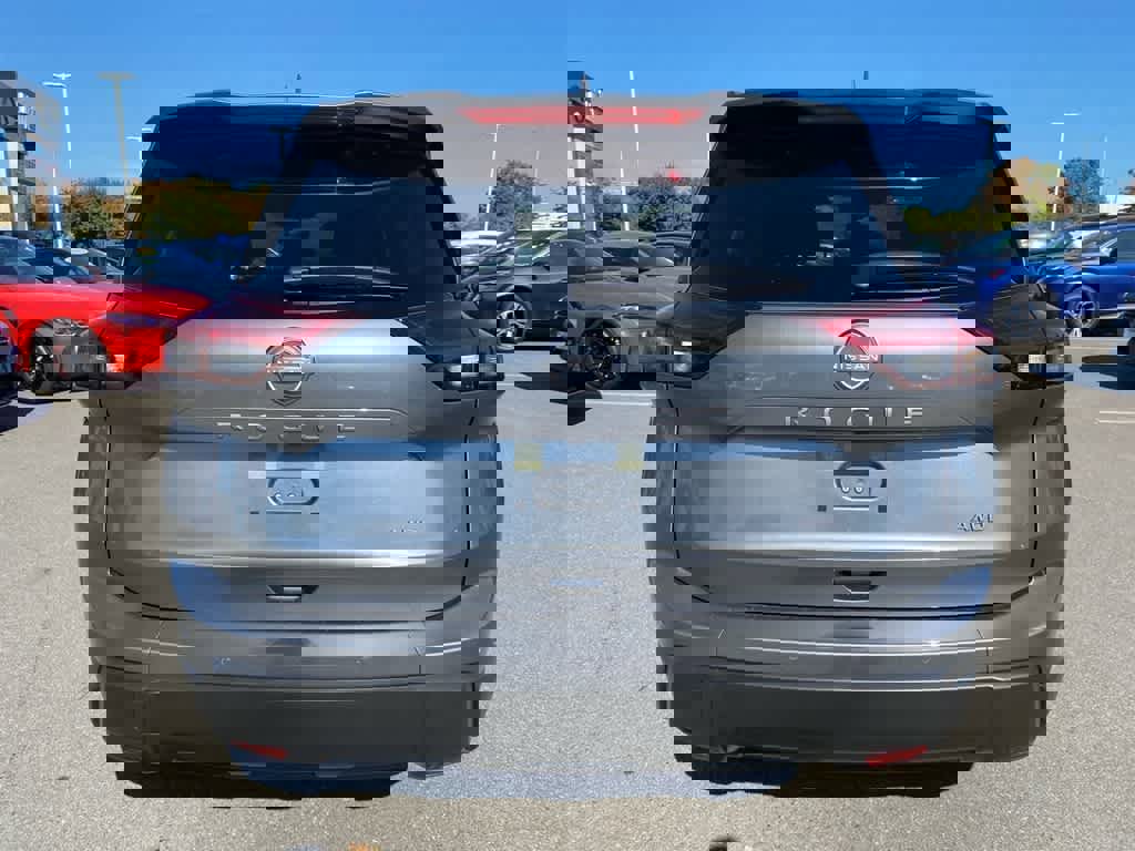 New 2026 Nissan Rogue SV image 5