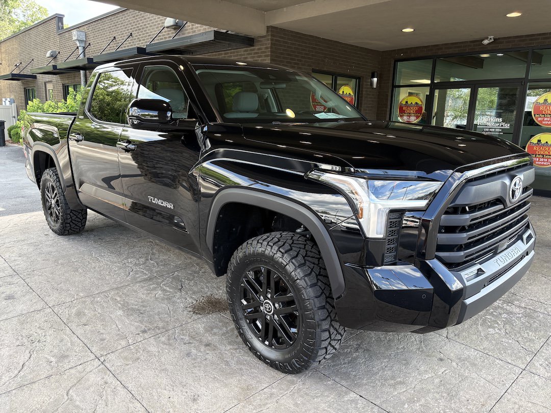 Used 2024 Toyota Tundra SR5 w/ SR5 Convenience Package AWD/4WD image 4
