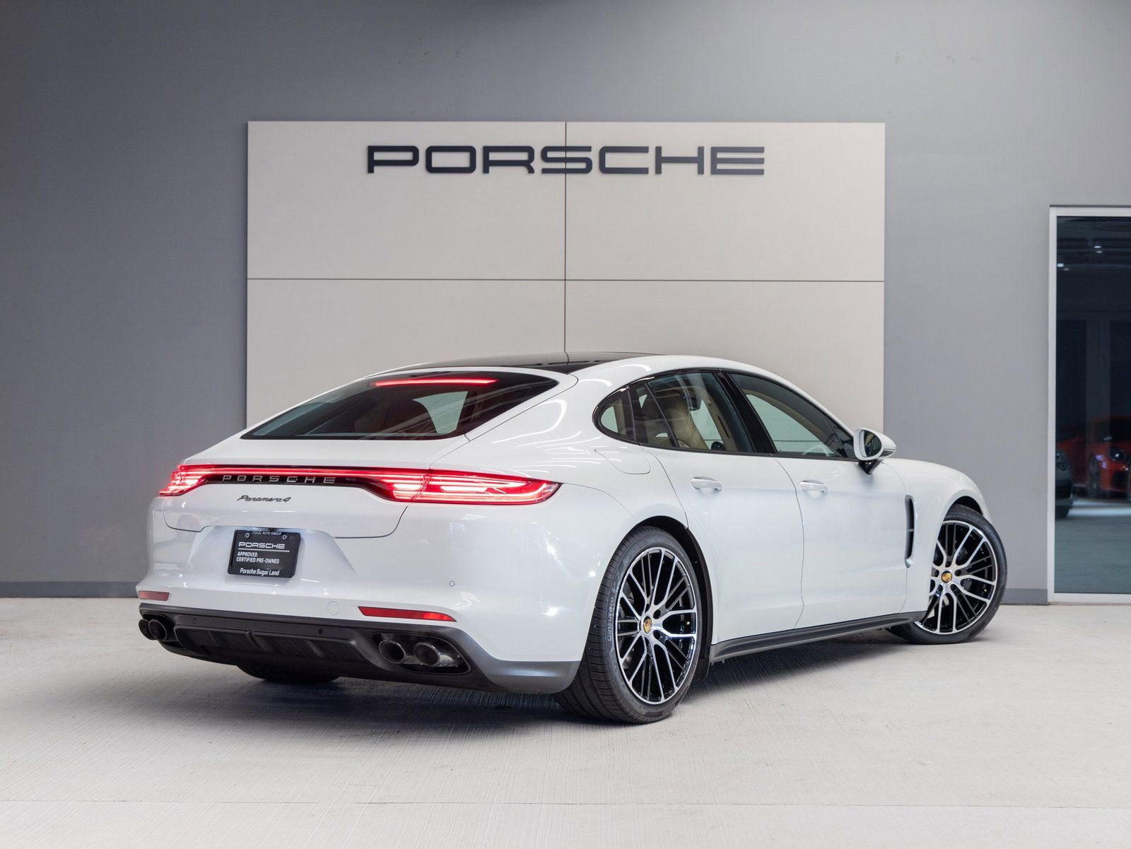 Certified 2023 Porsche Panamera 4 Platinum Edition image 7