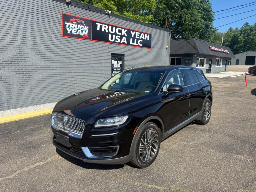 Used 2019 Lincoln Nautilus Select AWD/4WD image 1