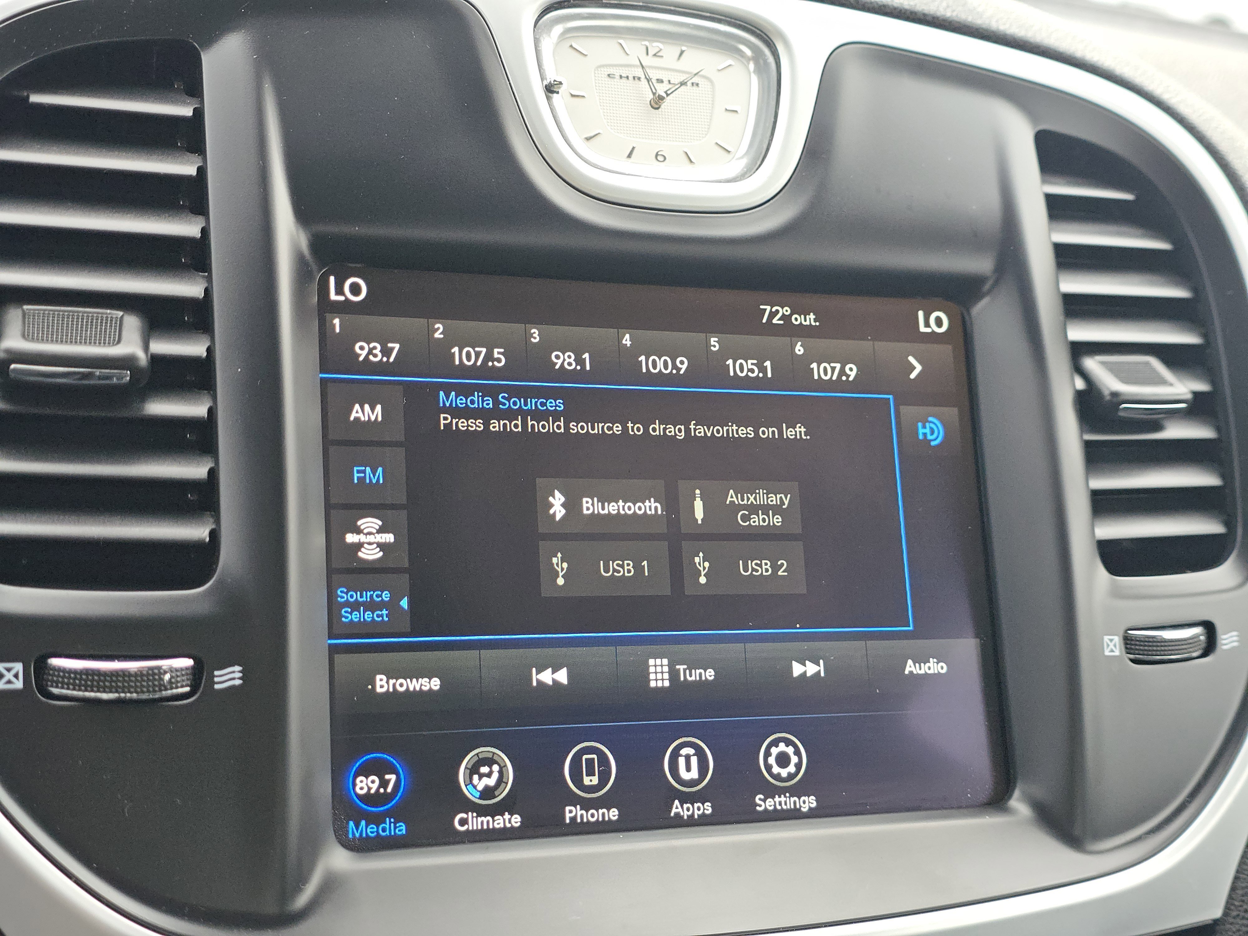 Used 2023 Chrysler 300 Touring w/ Sport Appearance Package RWD image 10