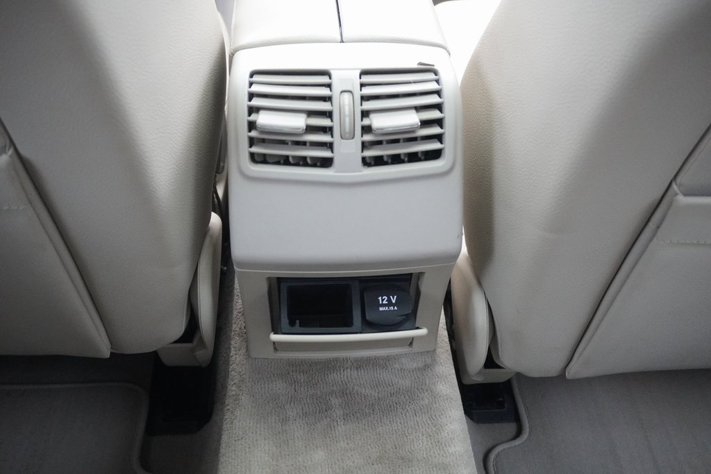 Used 2016 Mercedes-Benz E 350 Sedan image 24