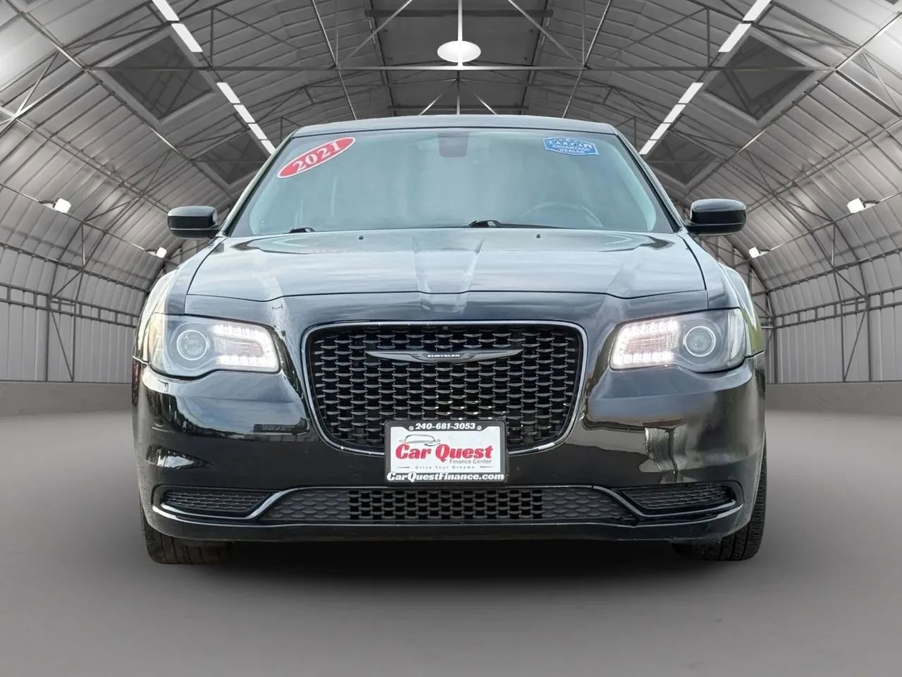 Used 2021 Chrysler 300 Touring w/ Sport Appearance Package RWD image 2