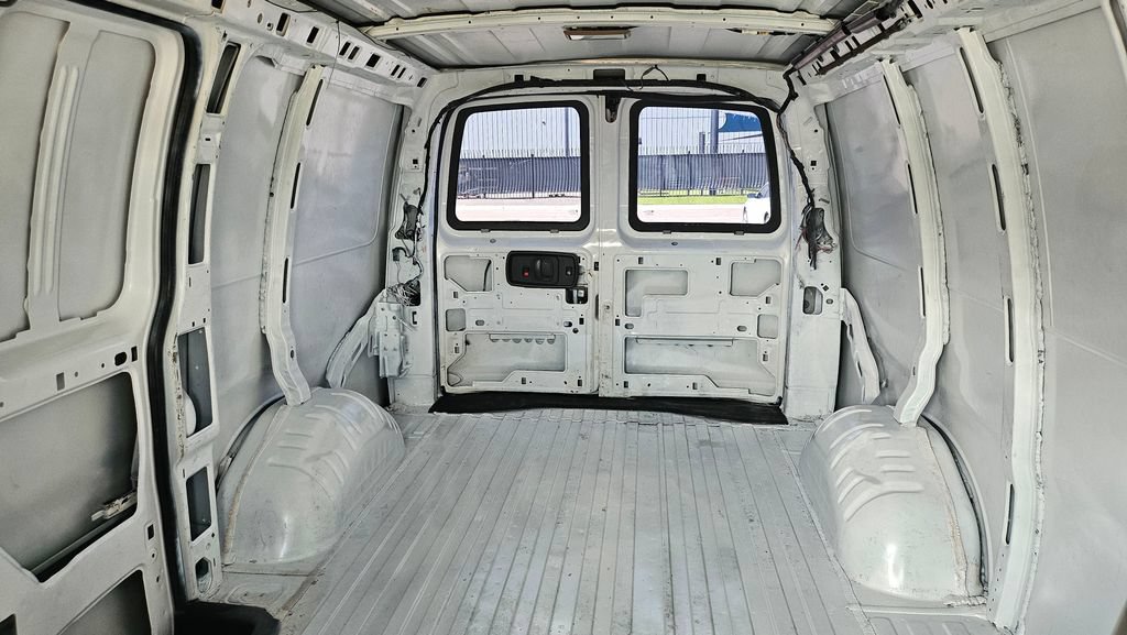 Used 2014 Chevrolet Express 1500 RWD image 28