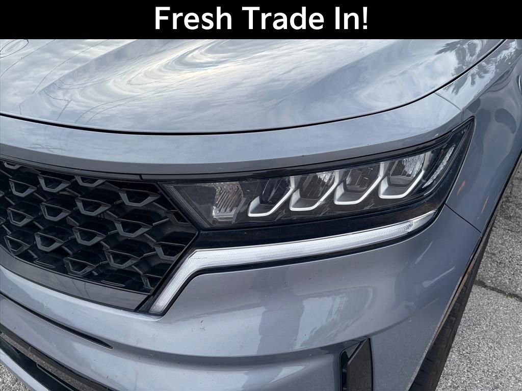 Used 2023 Kia Sorento EX w/ Panoramic Sunroof Package FWD image 4