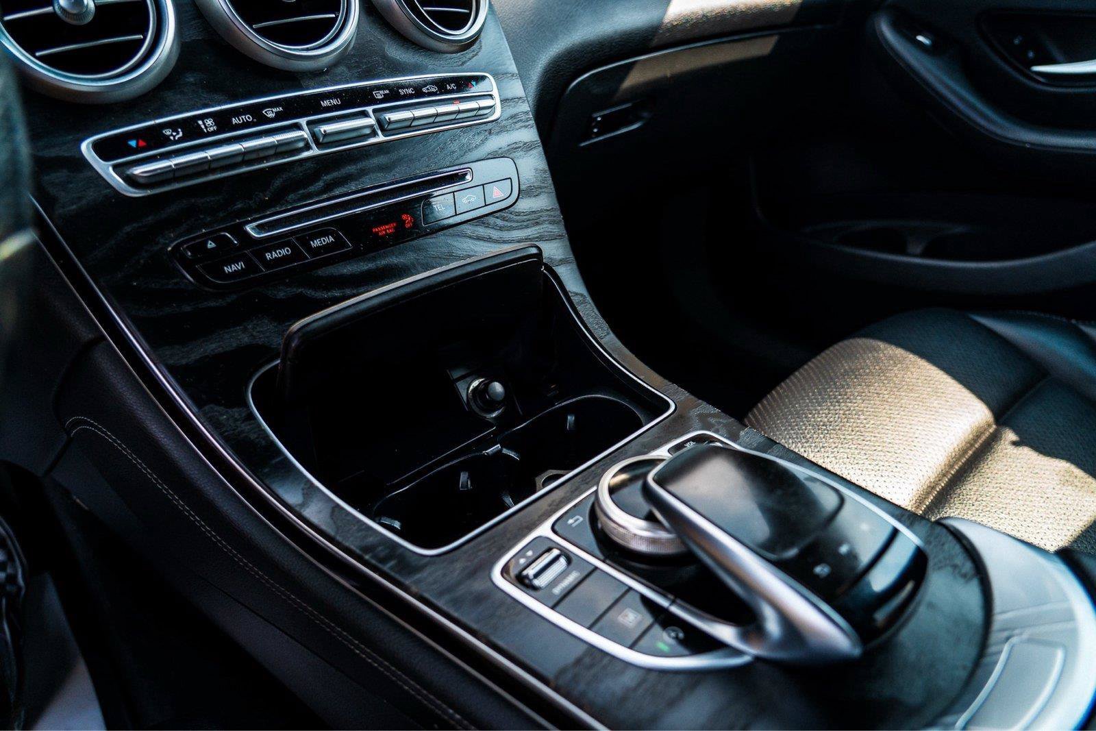 Used 2018 Mercedes-Benz GLC 300 4MATIC Coupe image 26