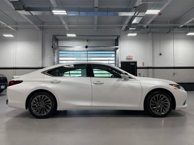 Used 2025 Lexus ES 300h w/ Technology Package FWD image 8