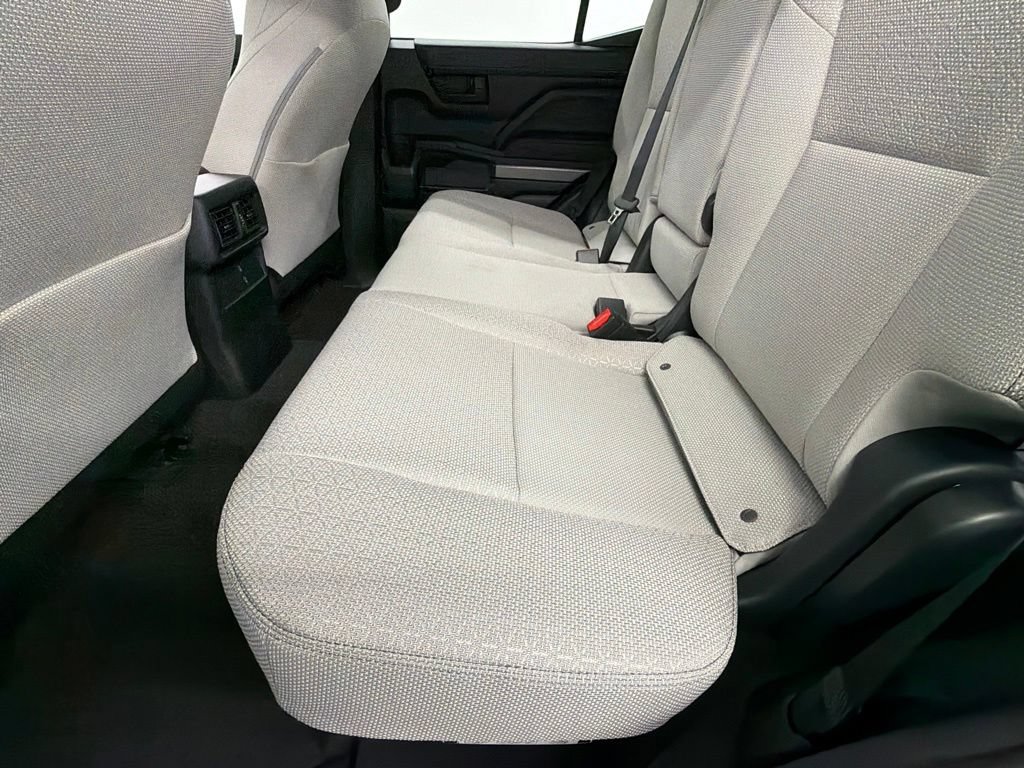 Certified 2026 Toyota 4Runner SR5 AWD/4WD image 38