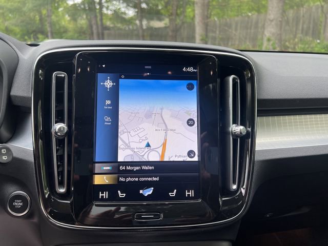 Used 2021 Volvo XC40 T5 Momentum w/ Premium Package AWD/4WD image 16