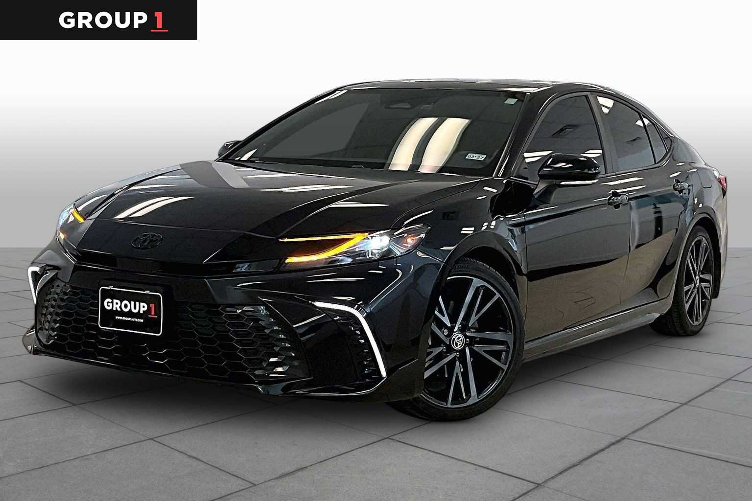 Used 2025 Toyota Camry XSE w/ Premium Package FWD image 1
