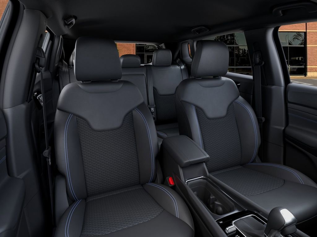 New 2026 Jeep Compass Latitude image 16