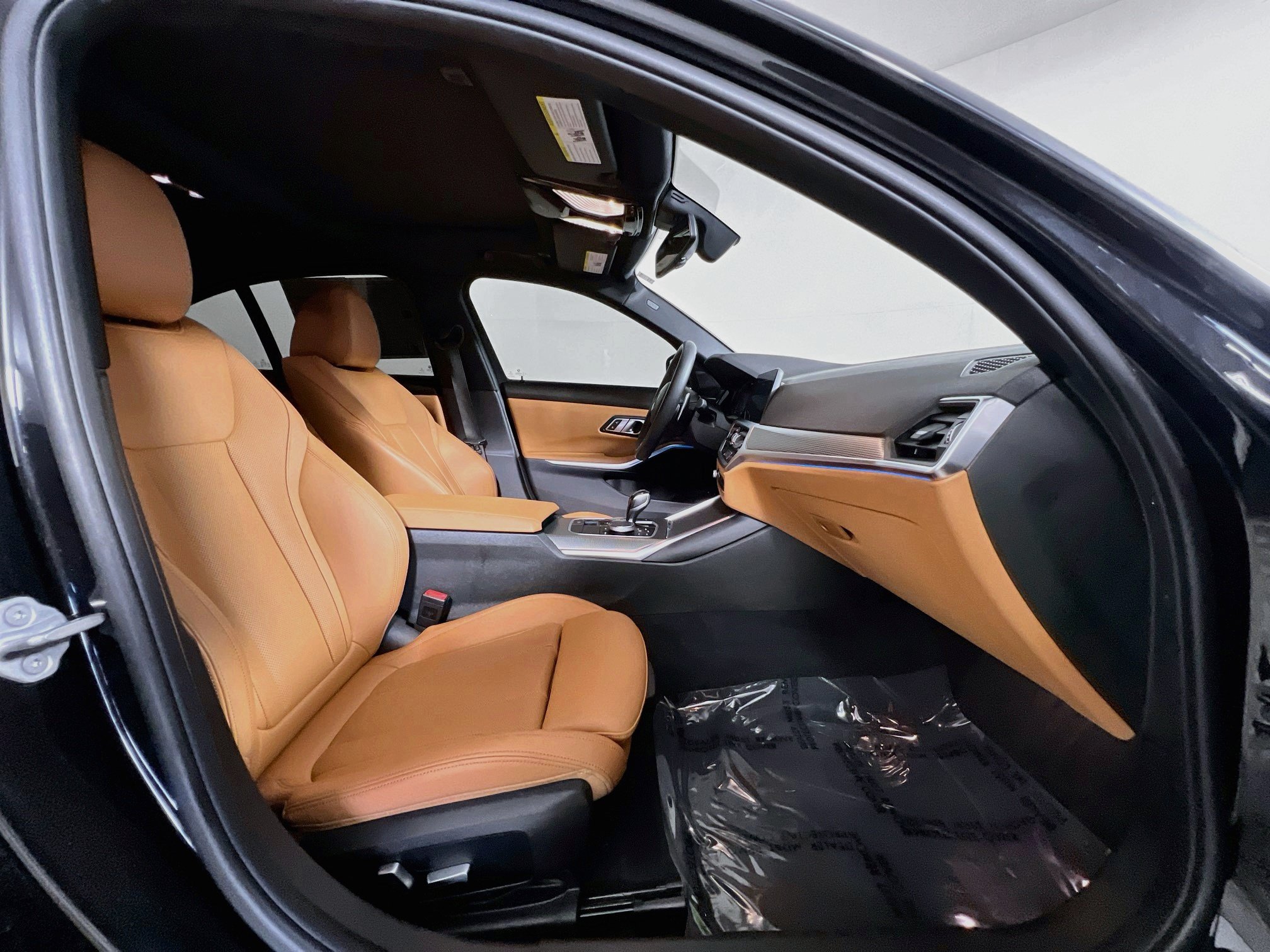 Used 2022 BMW 330e w/ M Sport Package RWD image 31