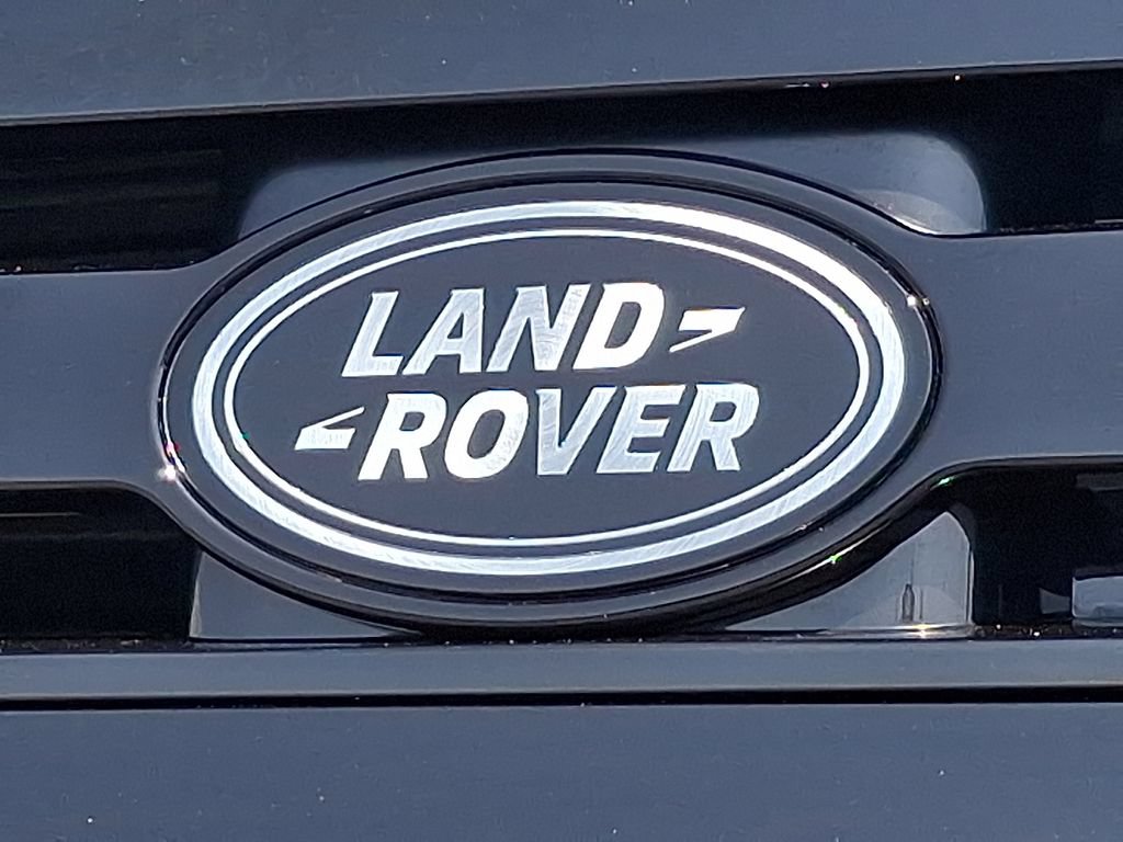 New 2026 Land Rover Defender 110 AWD/4WD image 19