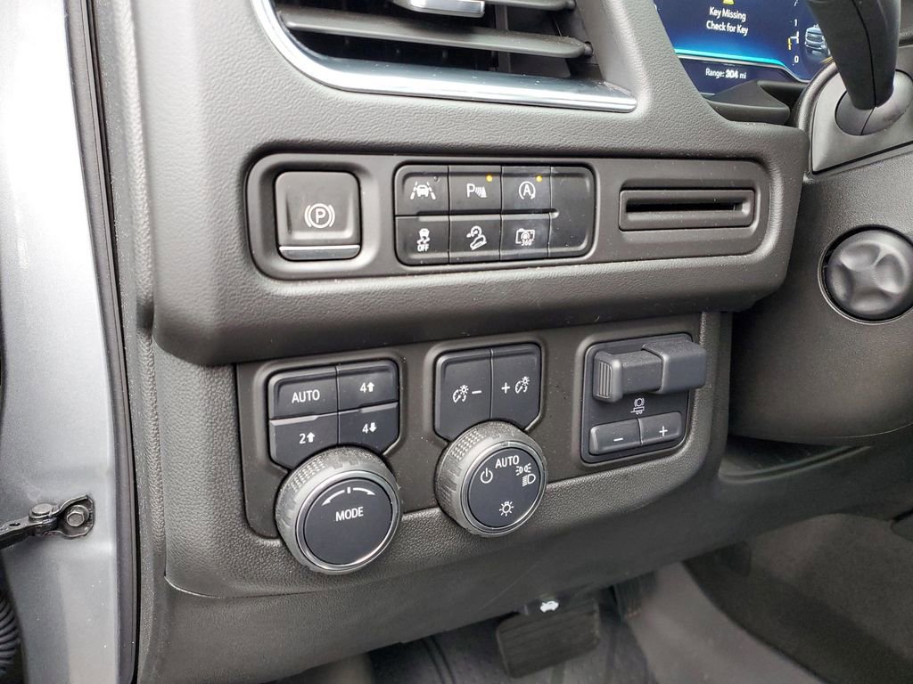 Certified 2024 Chevrolet Tahoe Z71 w/ Luxury Package image 11