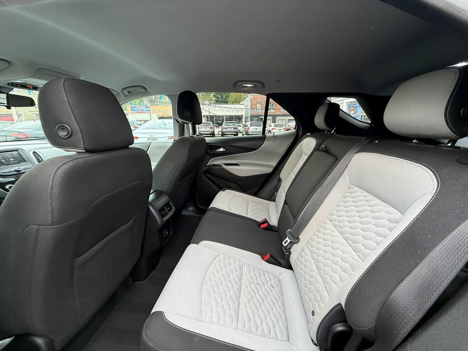 Used 2019 Chevrolet Equinox LT FWD image 45