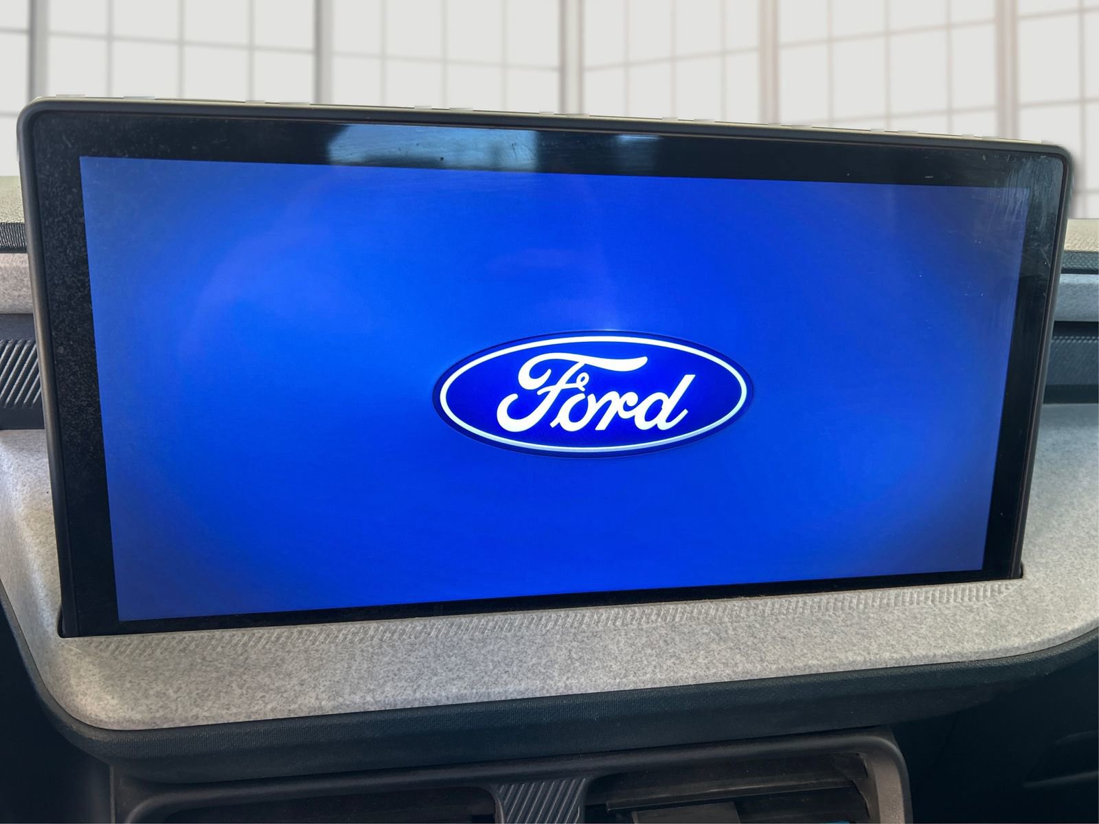 Used 2025 Ford Maverick XLT w/ Equipment Group 302A image 11