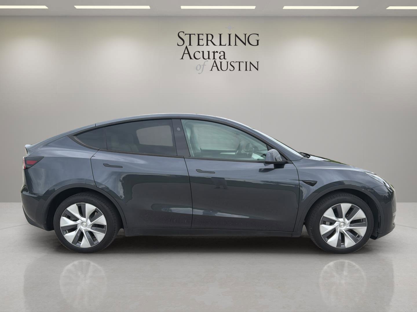 Used 2024 Tesla Model Y Long Range image 5