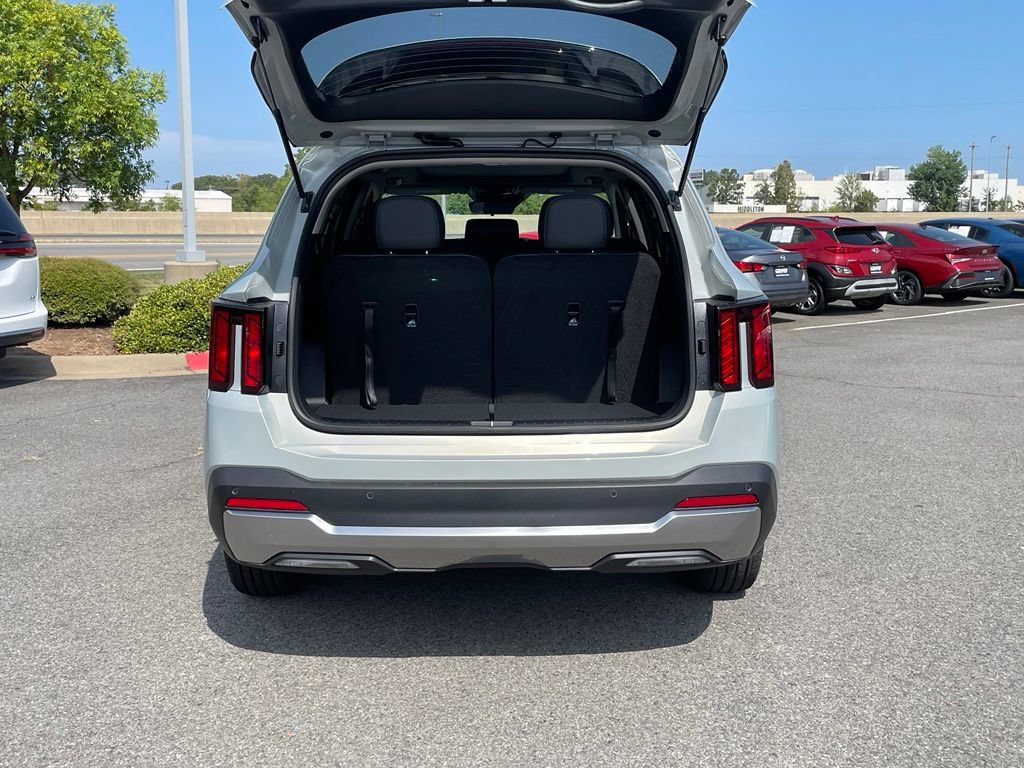 New 2026 Kia Sorento S w/ S Panoramic Sunroof Package FWD image 7