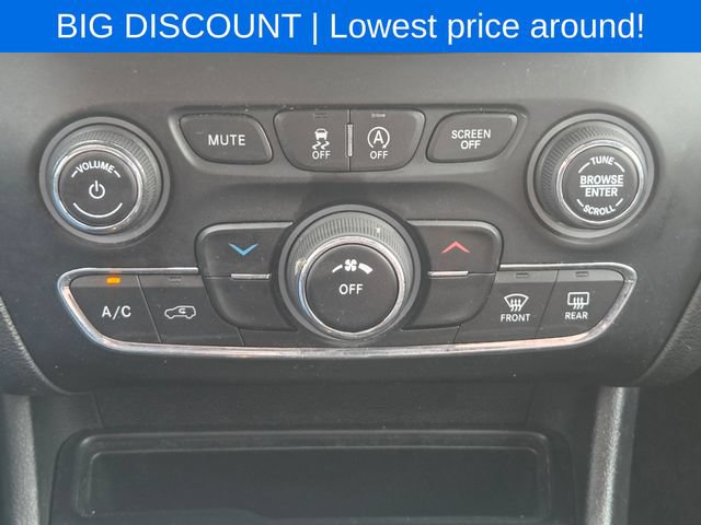 Used 2019 Jeep Cherokee Latitude w/ Cold Weather Group AWD/4WD image 33
