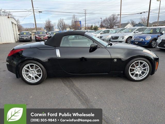 Used 2005 Nissan 350Z Touring image 4