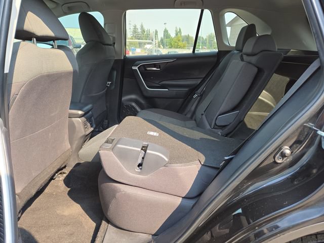 Used 2024 Toyota RAV4 XLE AWD/4WD image 32