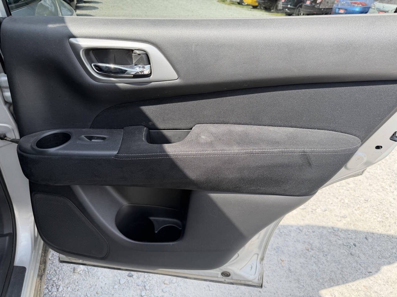 Used 2016 Nissan Pathfinder SV AWD/4WD image 18