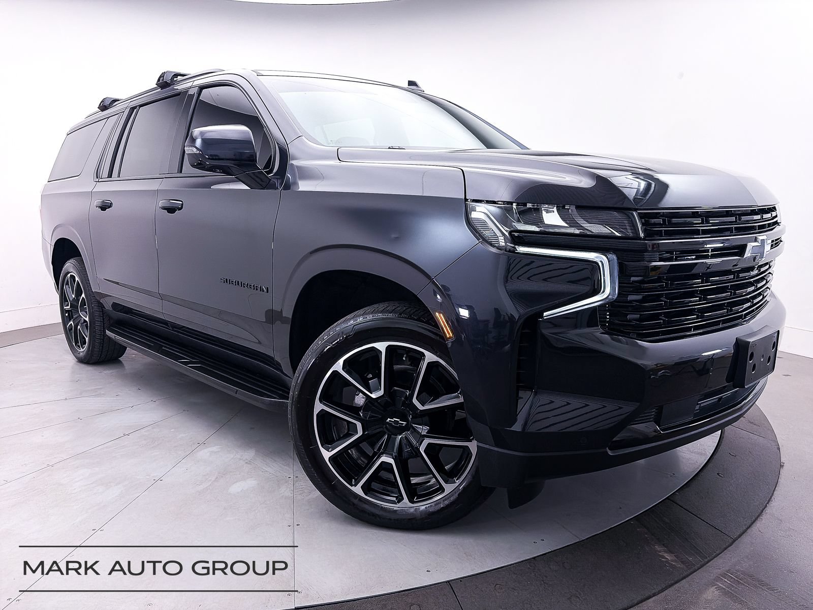 Used 2023 Chevrolet Suburban RST w/ Luxury Package RWD image 1