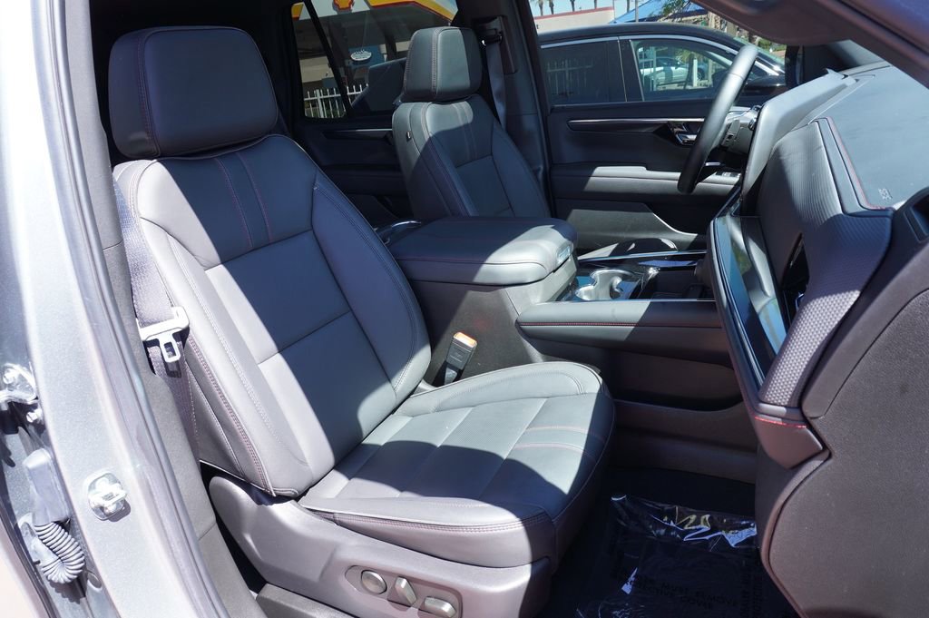 Certified 2025 Chevrolet Tahoe RST w/ Comfort Package AWD/4WD image 13