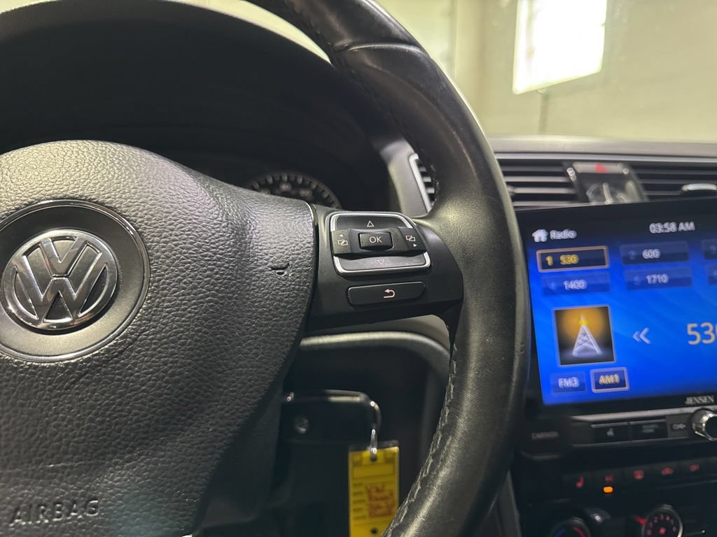 Used 2014 Volkswagen Passat TDI SE FWD image 11