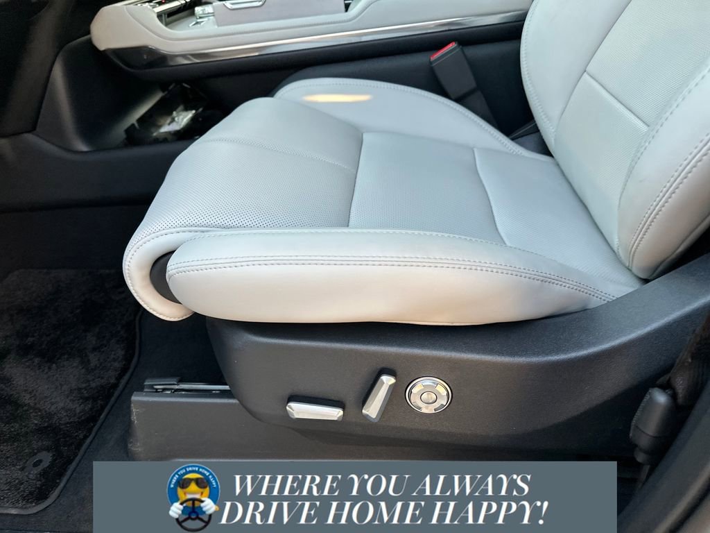 New 2026 Lincoln Navigator Premiere image 8