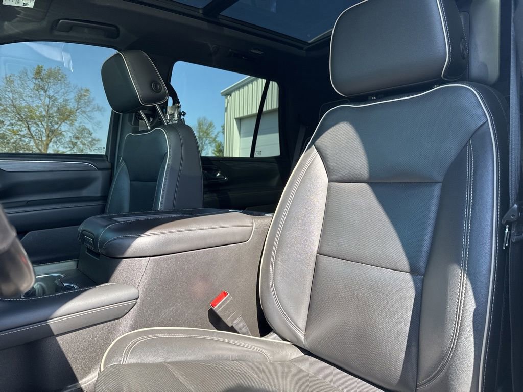 Used 2021 GMC Yukon SLT w/ SLT Luxury Plus Package AWD/4WD image 30