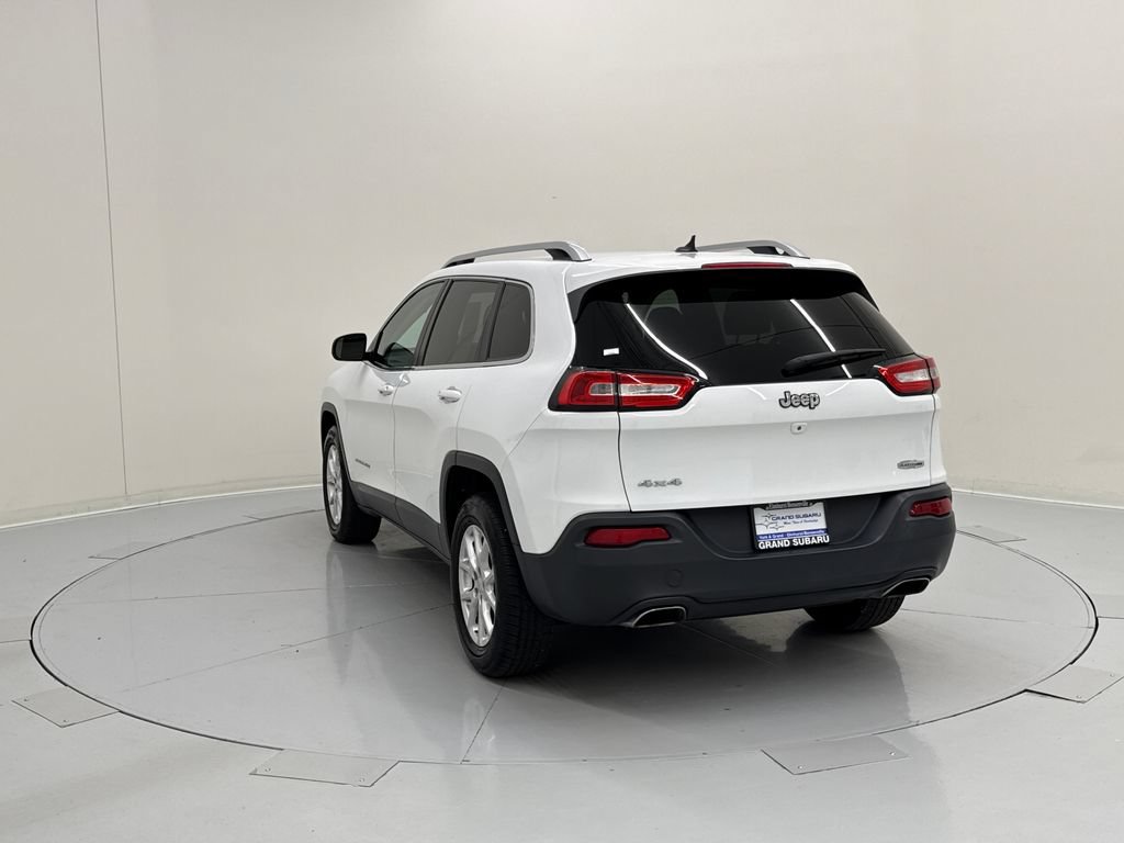 Used 2015 Jeep Cherokee Latitude w/ Cold Weather Group AWD/4WD video 3