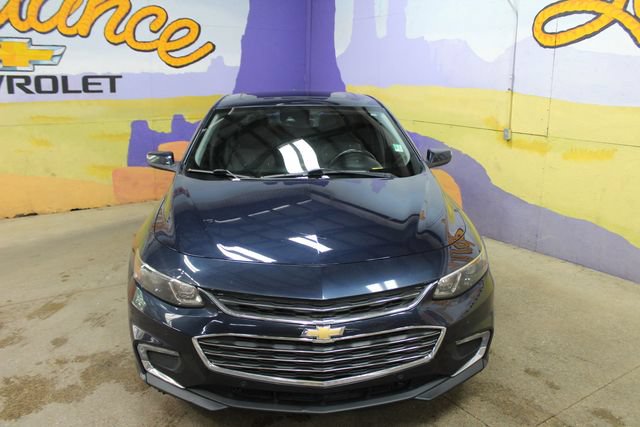 Used 2018 Chevrolet Malibu LT w/ True North Edition FWD image 3
